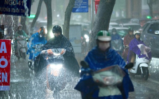 Dự Báo Thời Tiết Ngày 11/7/2025: Mưa To và Giông Xuất Hiện Tại Hà Nội