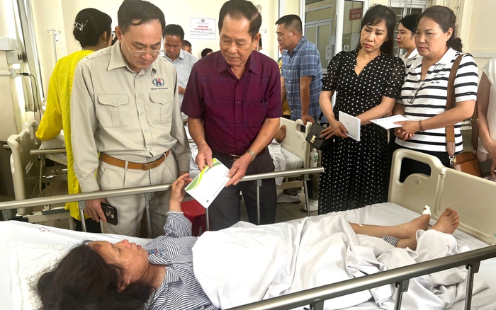 Thảm Tragedy Lật Tàu Tại Quảng Ninh: Nỗi Đau Của Những Gia Đình Mất Mát