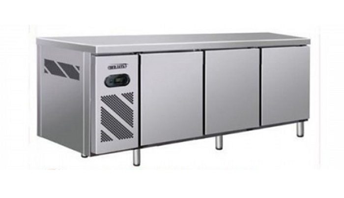 Tủ đông inox là thiết bị không thể thiếu trong gian bếp công nghiệp hiện đại