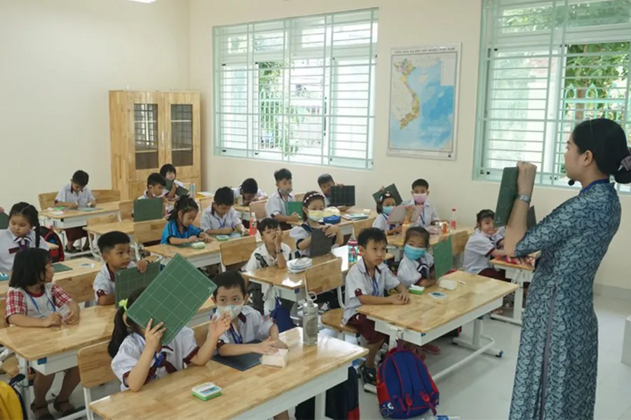 Thực trạng và nhu cầu bằng cấp cho giáo viên tiểu học ở Việt Nam